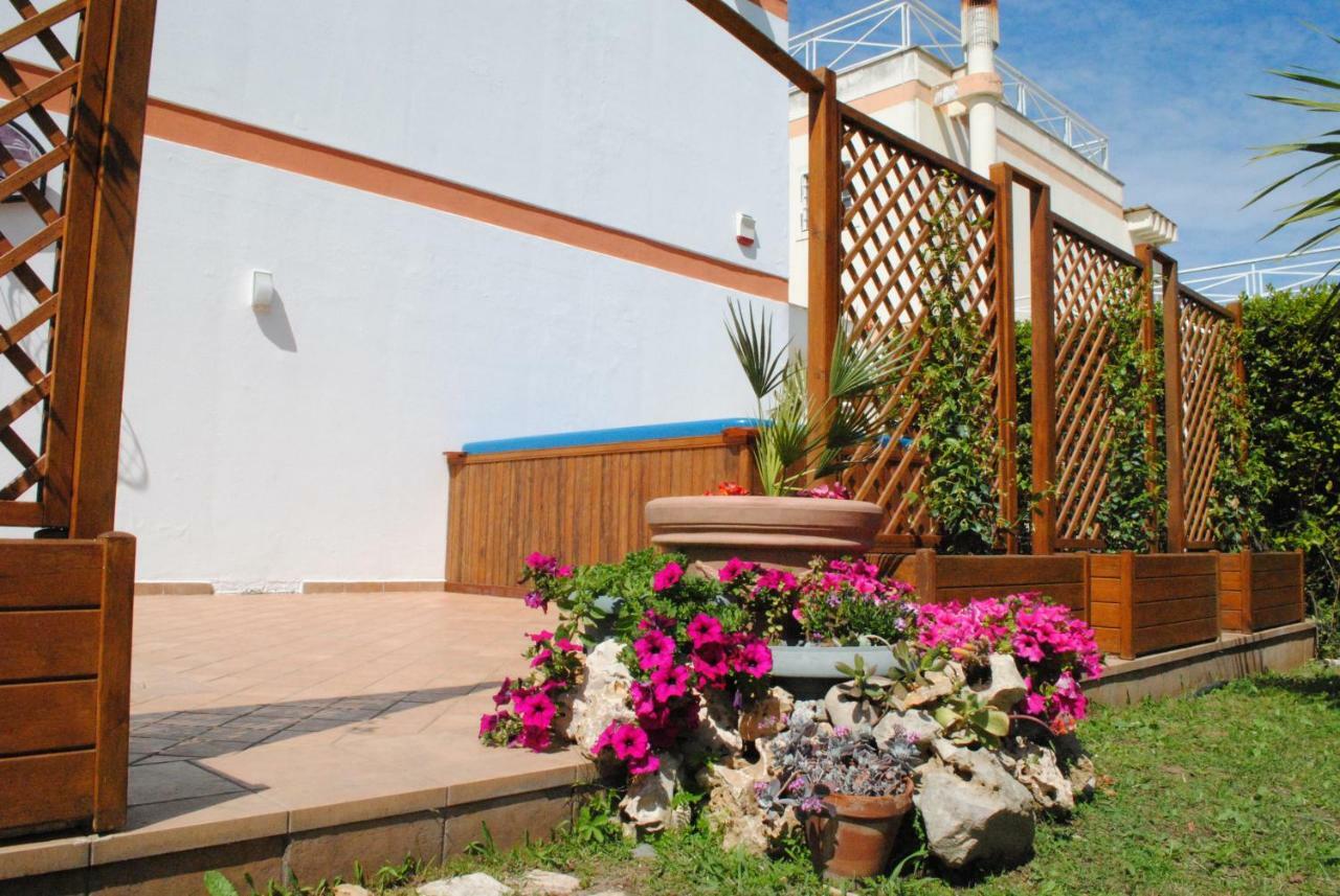 Villa Regina B&B Неттуно Экстерьер фото